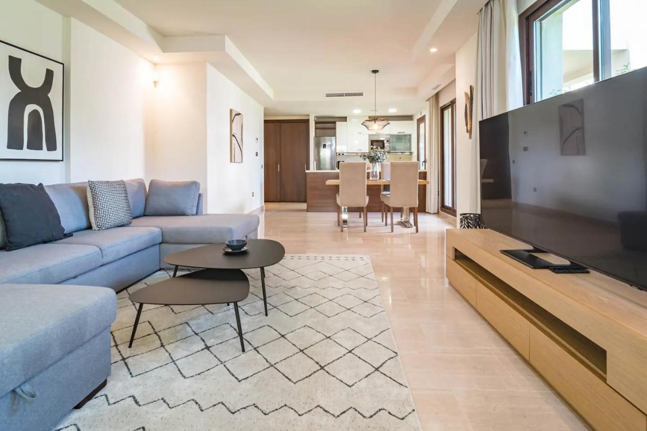 Nueva Andalucia Flat With Pool By Costarentals - M33 *