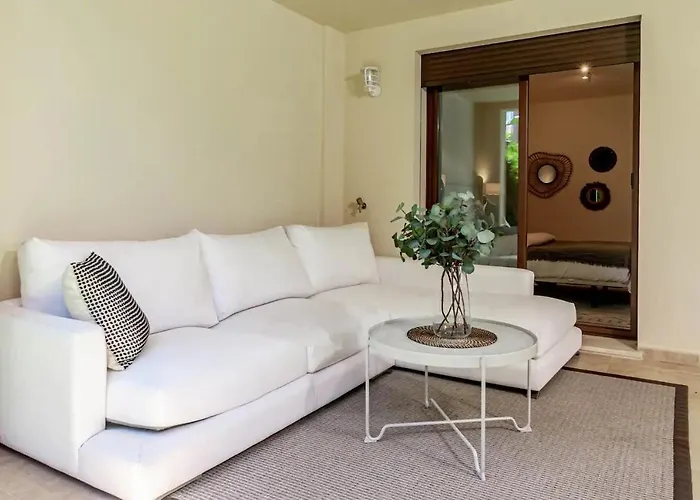 Nueva Andalucia Flat With Pool By Costarentals - M33