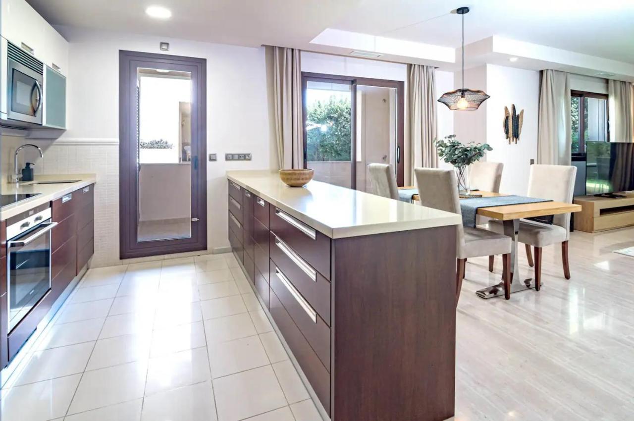 Nueva Andalucia Flat With Pool By Costarentals - M33 *