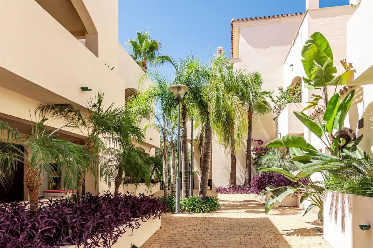 Apartment Nueva Andalucia Flat With Pool By Costarentals - M33 *